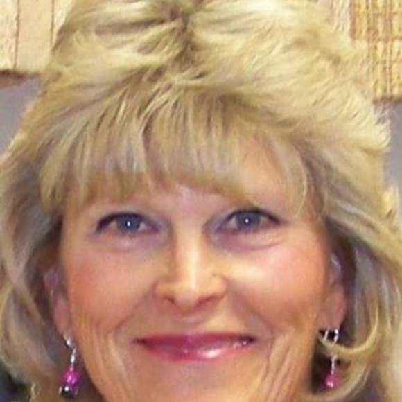 Meet your Posher, Renae - Picture 1 of 1